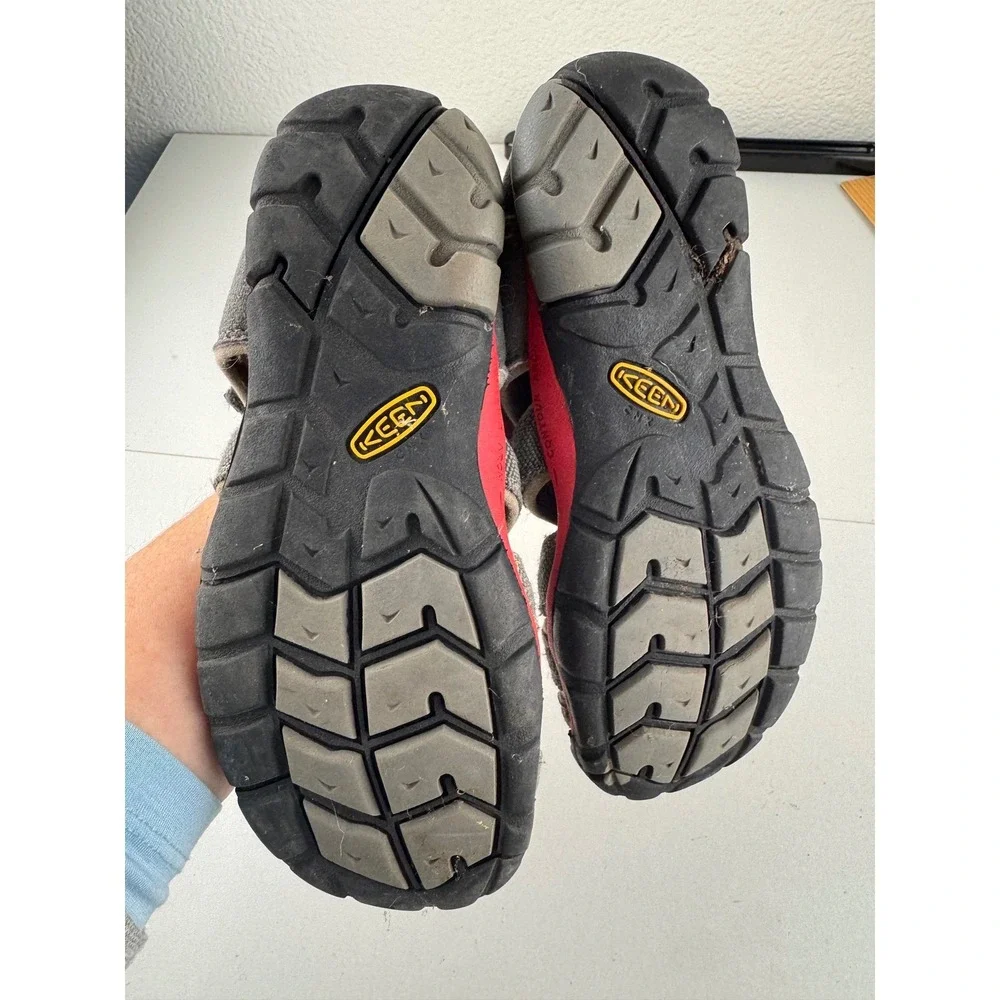 KEEN Kids Newport H2 Water Sandal Gray Red Hook‎ Loop Size 2